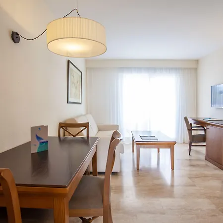 Grupotel Nilo & باغيرا