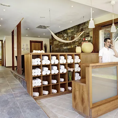 公寓式酒店 尼洛水疗集团酒店 4*