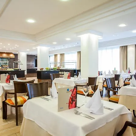 Grupotel Nilo & باغيرا