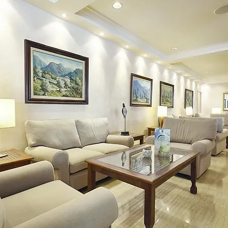 Grupotel Nilo & باغيرا
