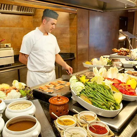 Grupotel Nilo & 4*